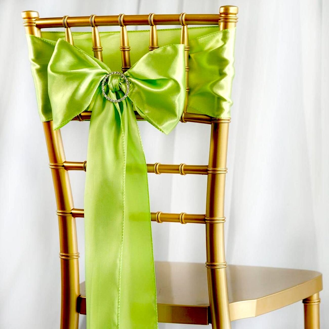 Accesorii simple, funde elegante
