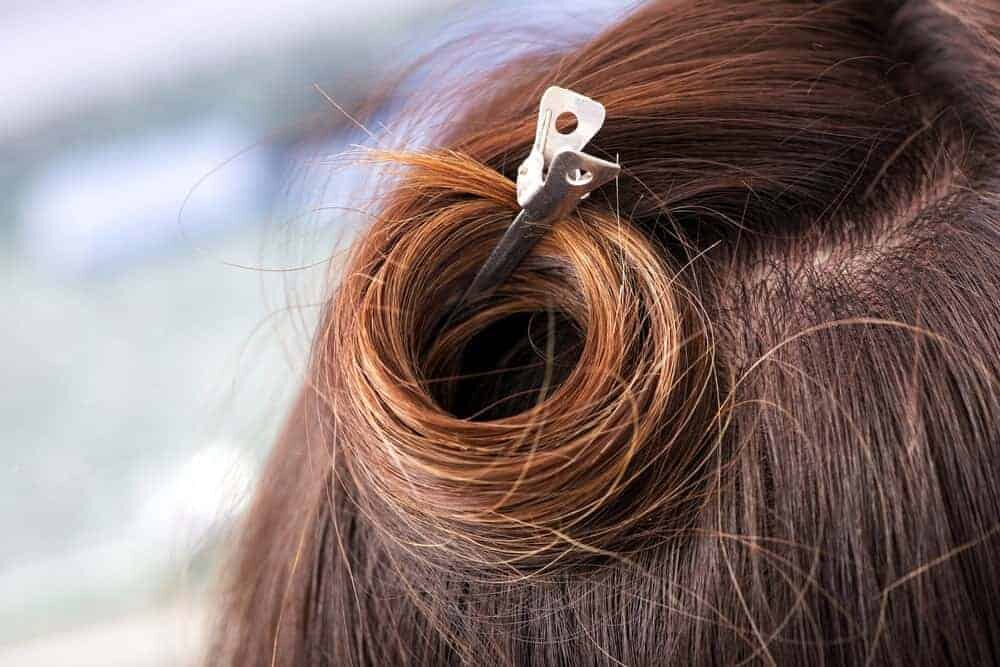 Cinci accesorii pentru diferite tipuri de păr