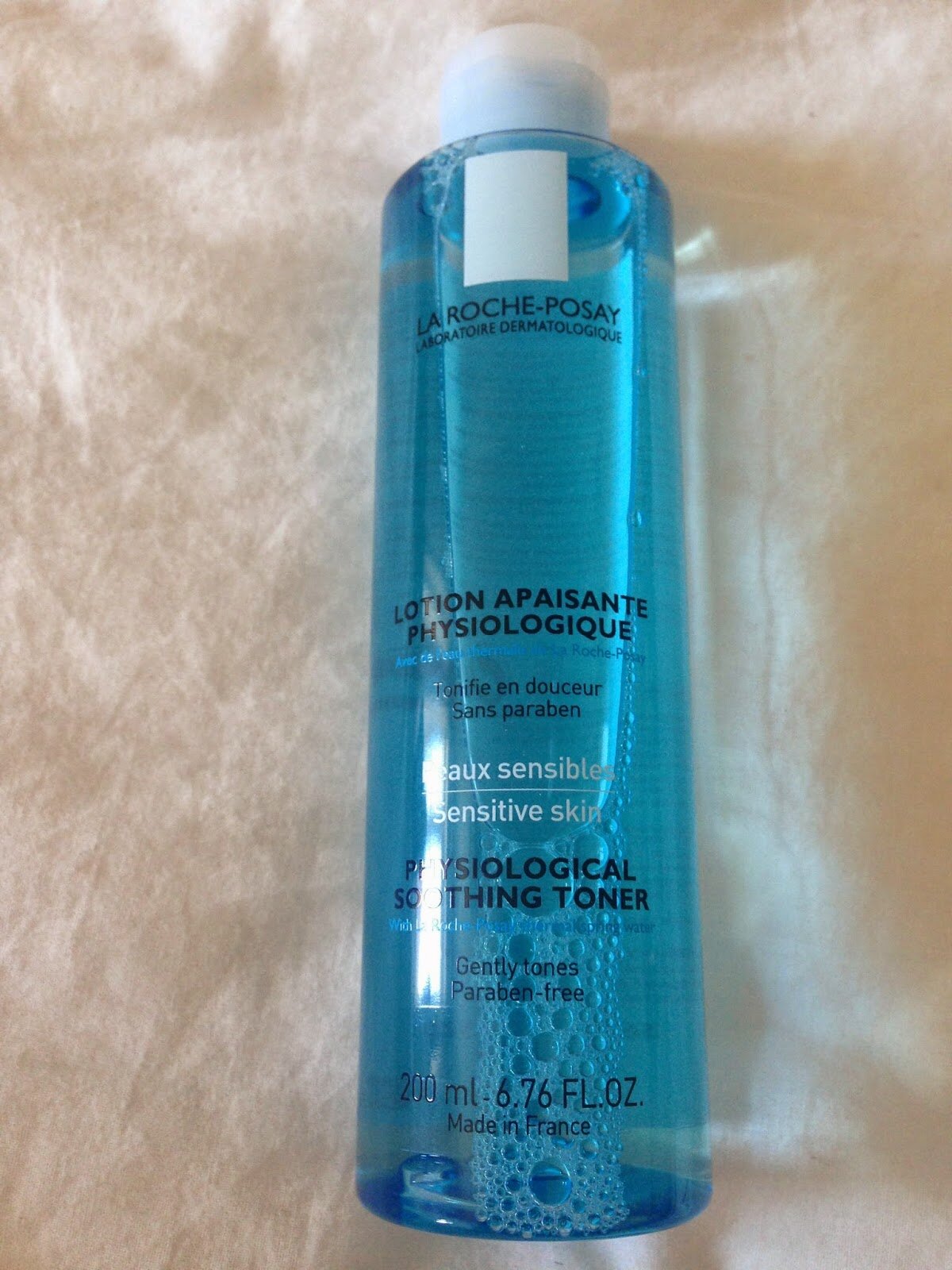 Exemple de tonice: Hyseac, Step Two, Queen Essence