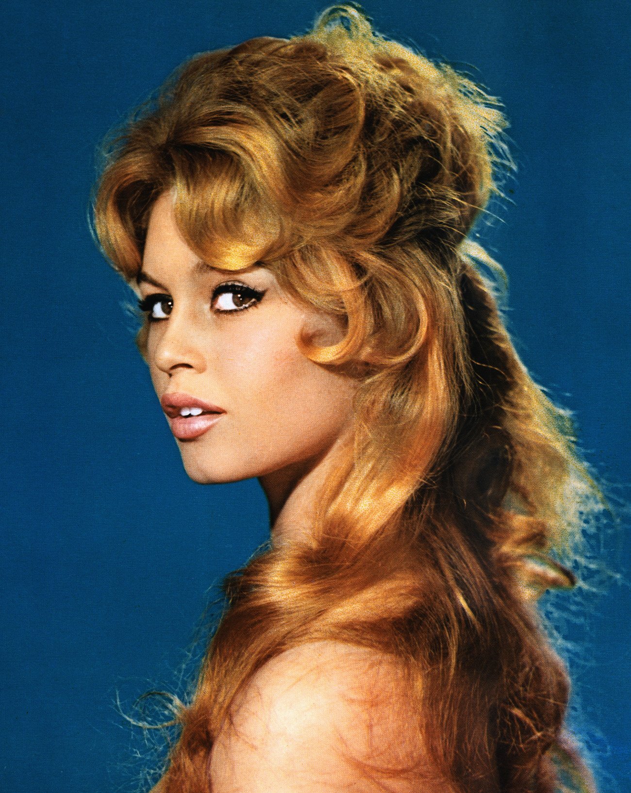 Franjă Brigitte Bardot: sexy, straturi necontrolate