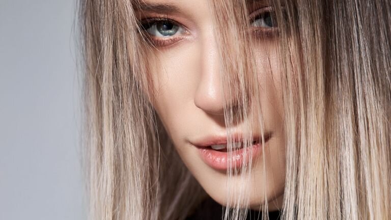Hidratează și deschide blondul natural