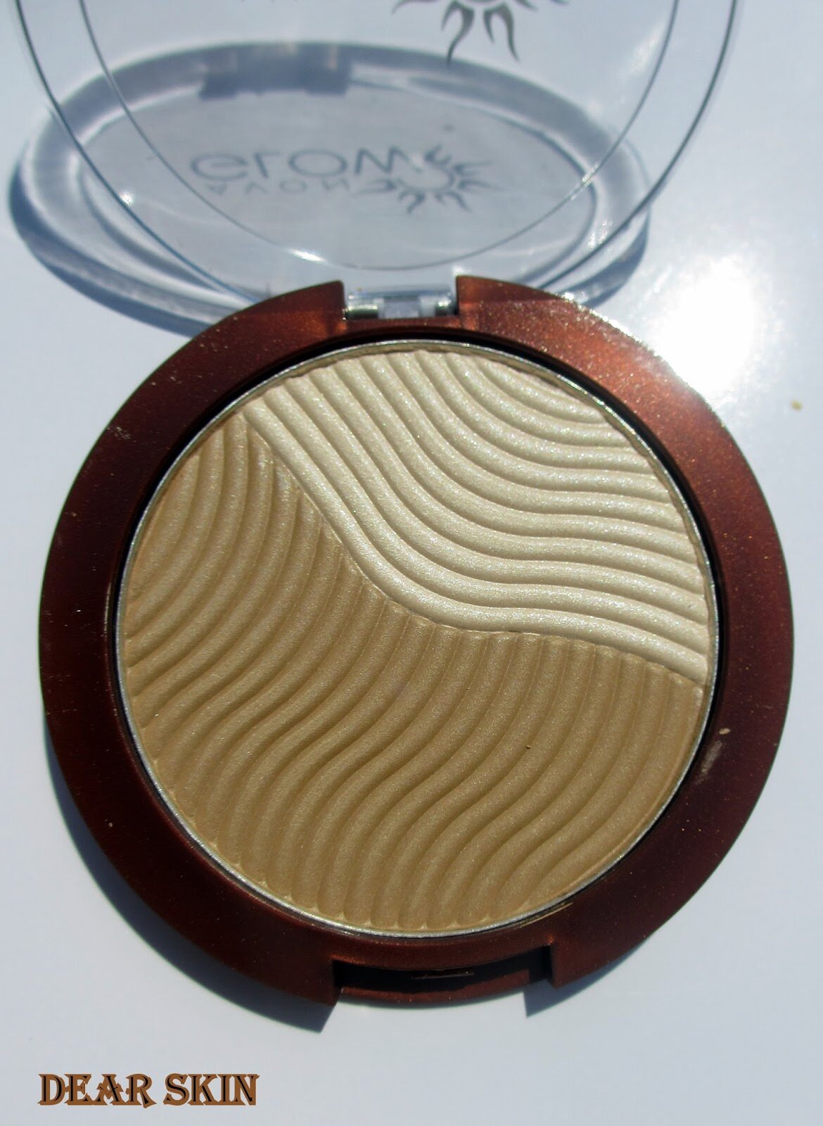 Iluminare pomeți (bronzer, iluminator)