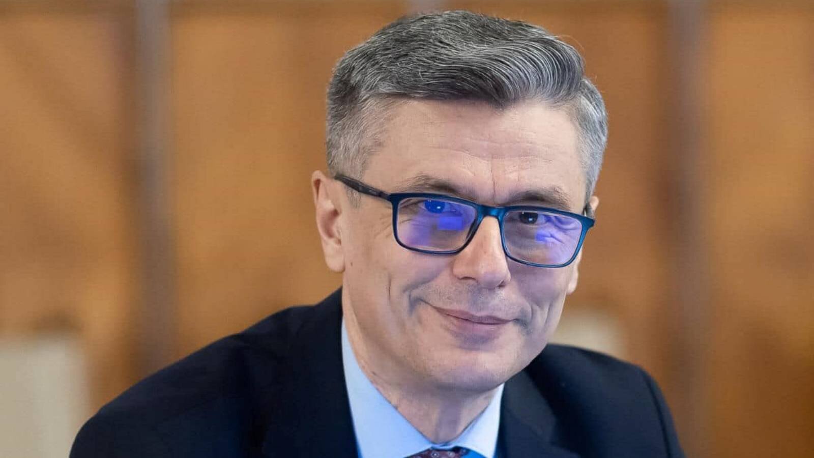 Lidl: Ser de fermitate cu aur la 7 euro