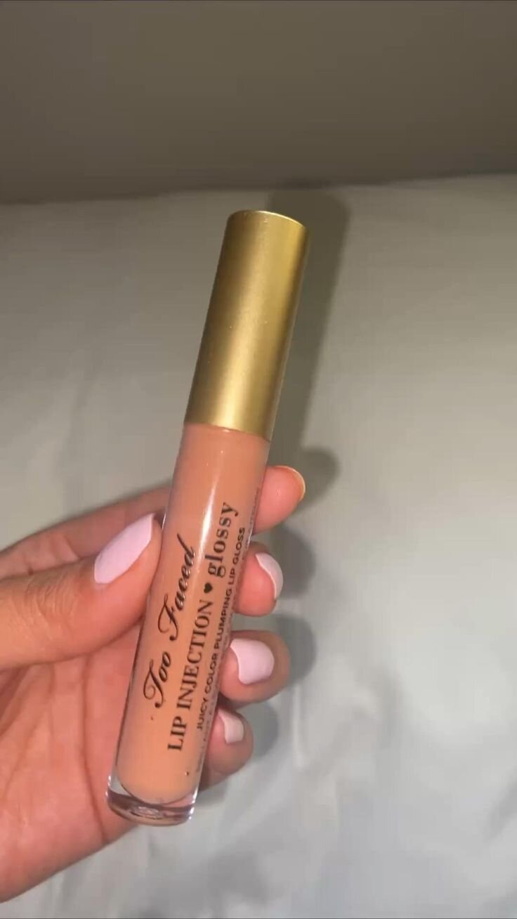 Lip injection (Too Faced)