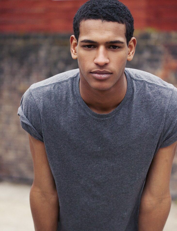 Model canadian, imagine YSL Mon Paris