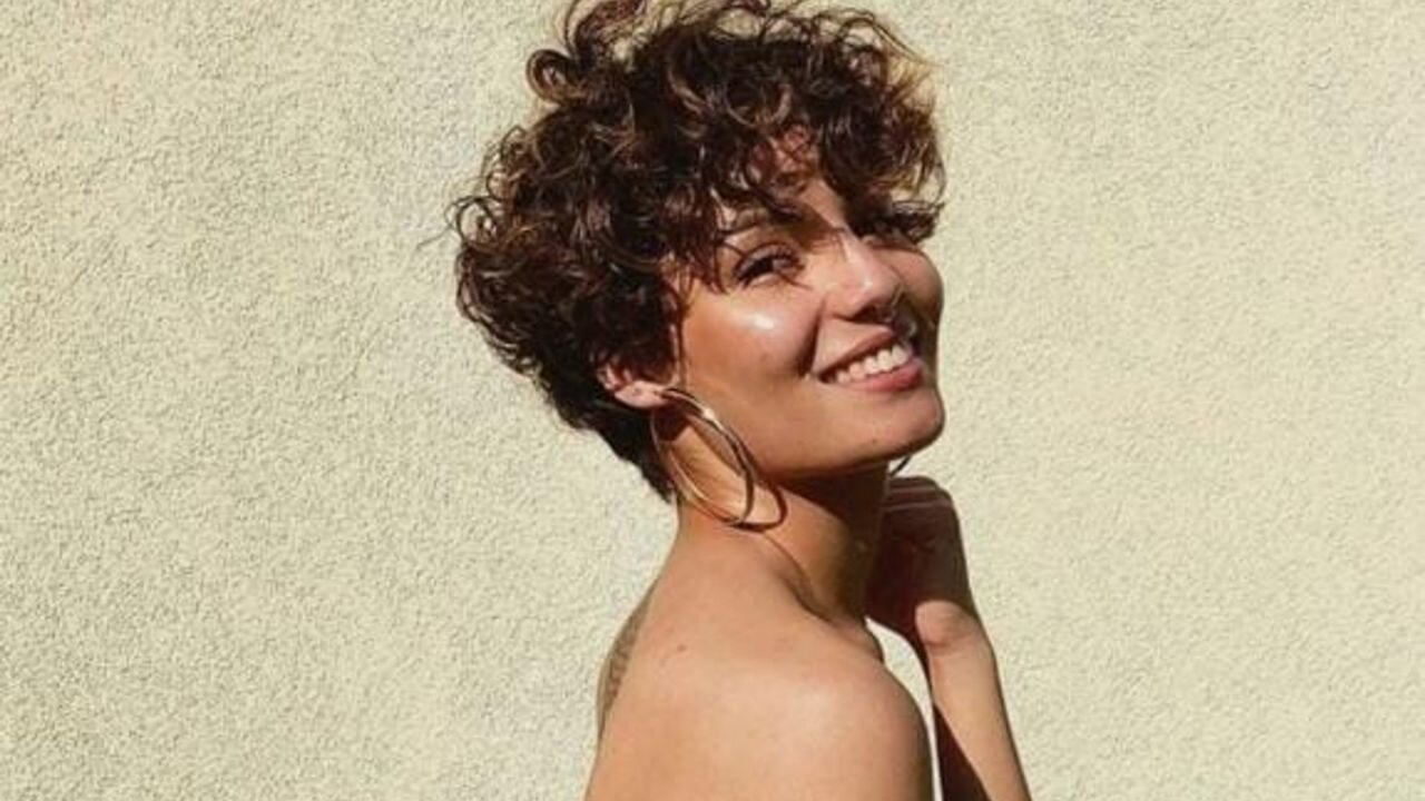 Păr creț: tunsoarea curly bedhead