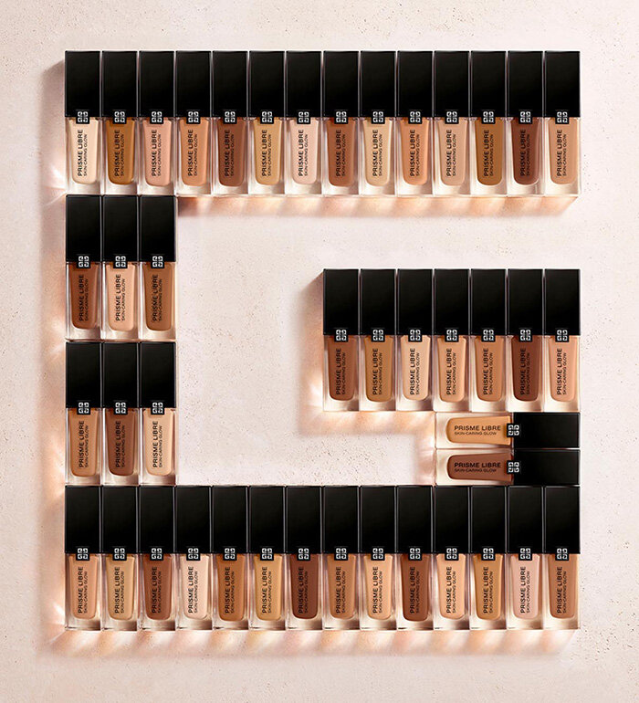 Prisme Libre Foundation Skin-Caring Glow de Givenchy