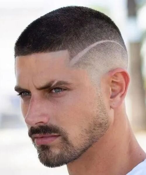 Tendințe 2024: Tunsori scurte (buzz cut, wixie)