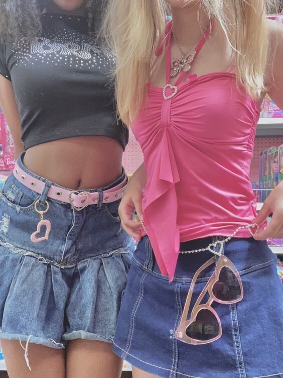 Tendințe actuale (Barbiecore, Y2K)