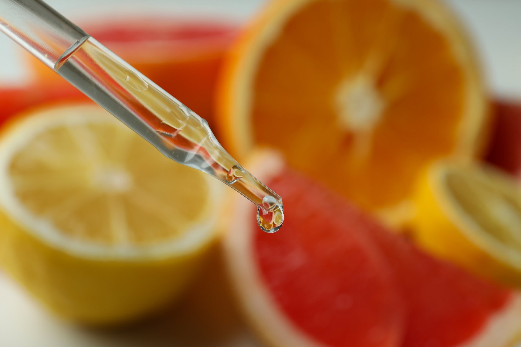 Vitamina C pătează pielea?